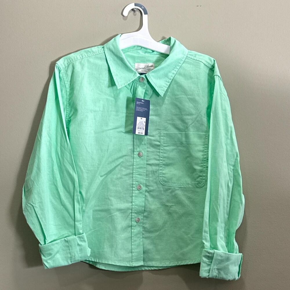 Universal Thread Women's Mint Green Button Up Long Sleeve Shirt